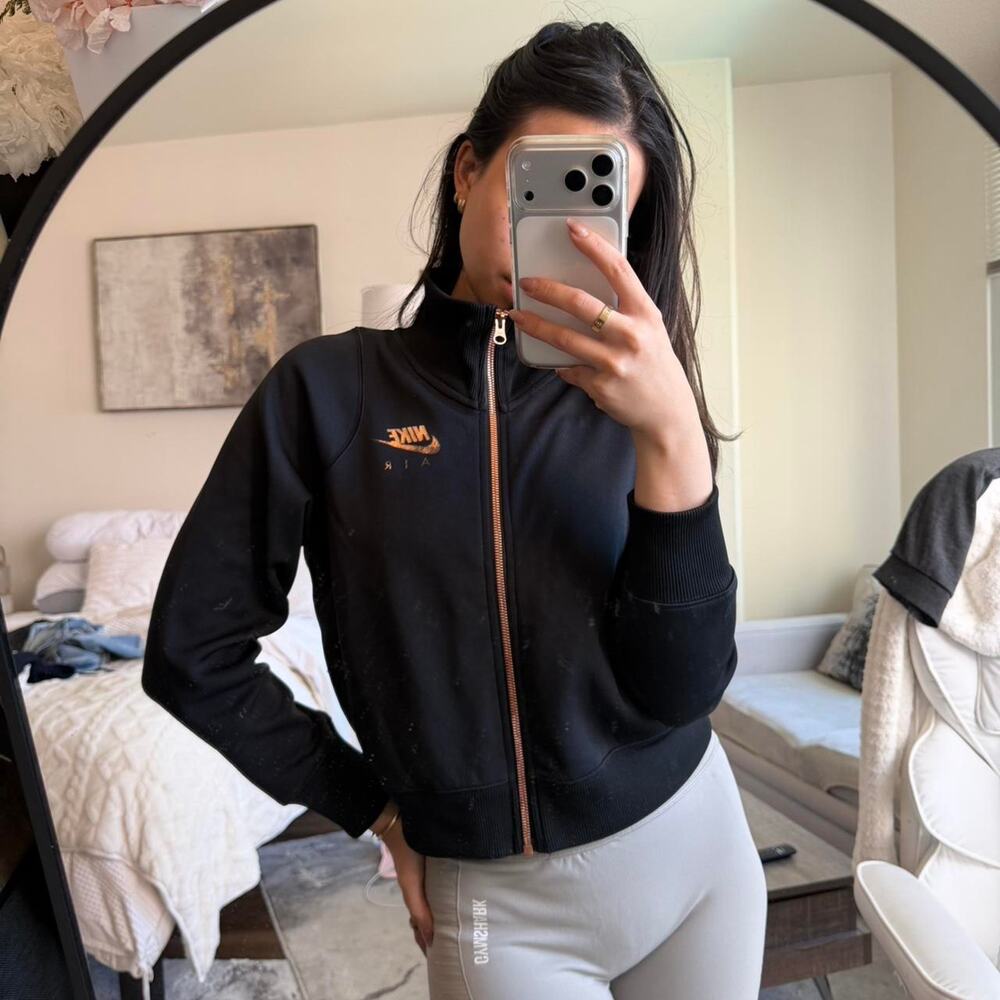 Nike black zip up jacket